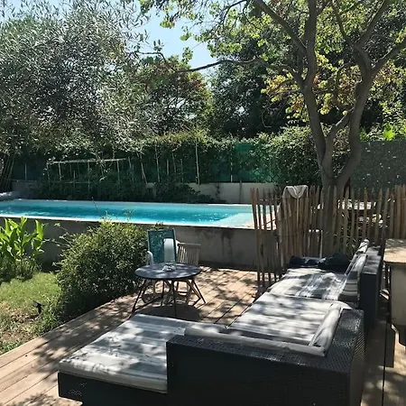 Entre Nature Et Villa Lattes